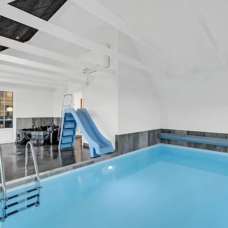 Lovely In With Sauna Casa de Férias